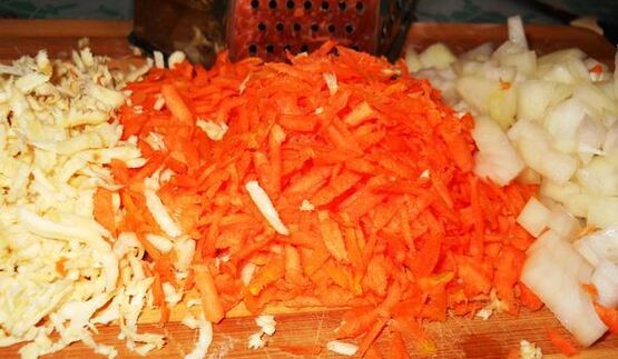 борщ постный с килькой и грушами