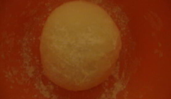 борщ с чесночными булочками