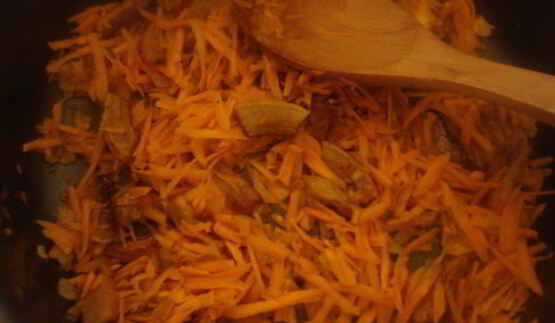 борщ с чесночными булочками