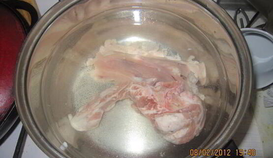 борщ с чесночными гренками