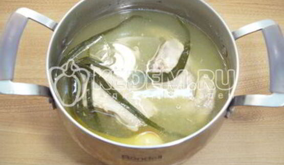 борщ со щавелем и овощами