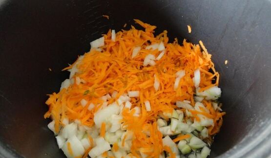 красный борщ со щавелем без капусты в мультиварке