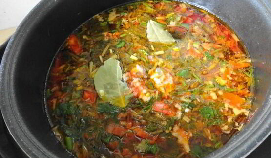 красный борщ со щавелем без капусты в мультиварке