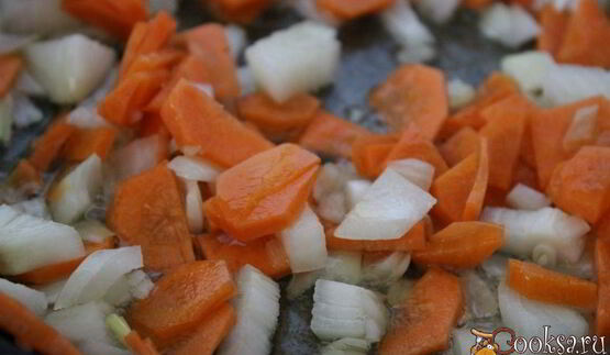 летний борщ со свекольными листьями