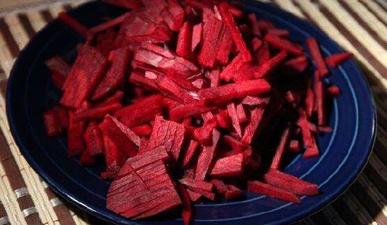 вегетарианский борщ с черносливом