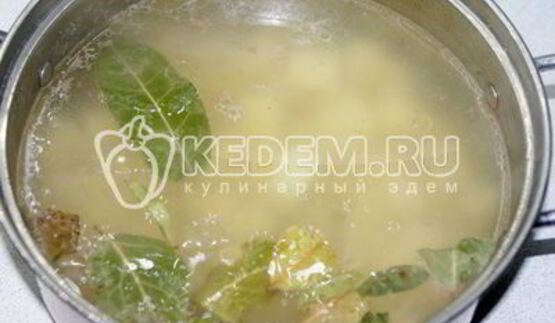 вкусный борщ с черемшой