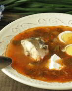 Зеленый борщ с судаком