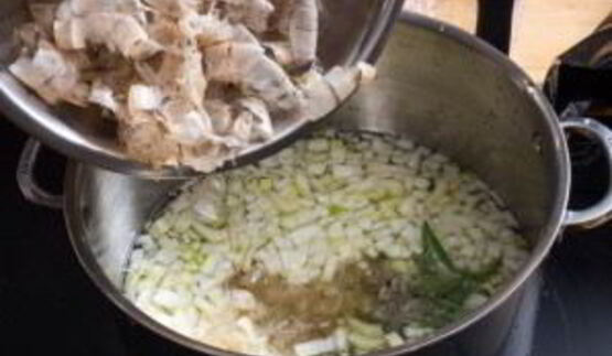 бульон из креветочных панцирей