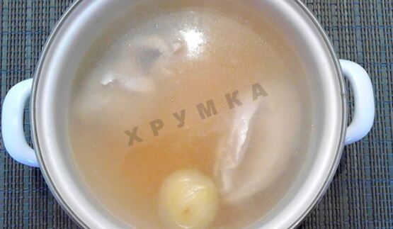 бульон из куриных грудок