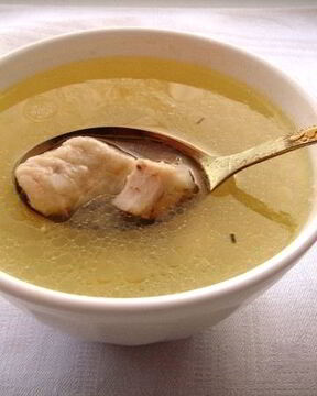 Домашний куриный бульон с клецками