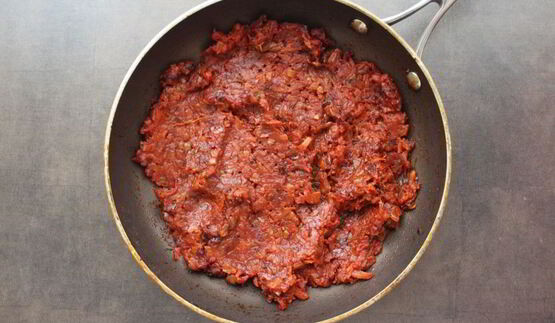 фасолевый суп на говяжьем бульоне со свининой