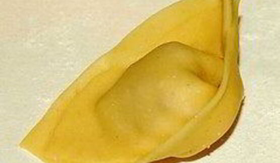 каппеллетти в бульоне и фаршированные голуби