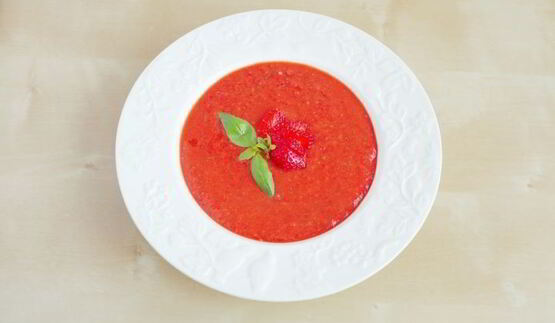 гаспачо с клубникой