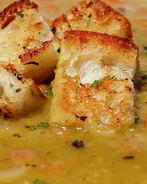 Гороховый суп домашний на телячьем бульоне