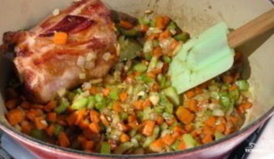 гороховый суп из свиной рульки