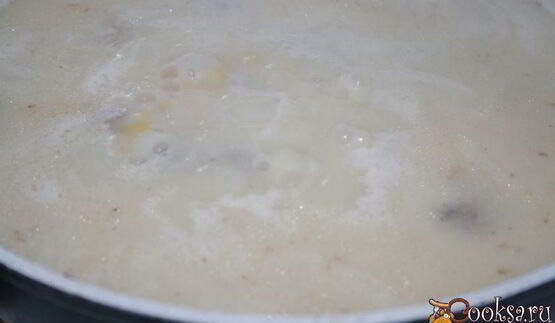 гороховый суп на баранине с кабачком и сарделькой