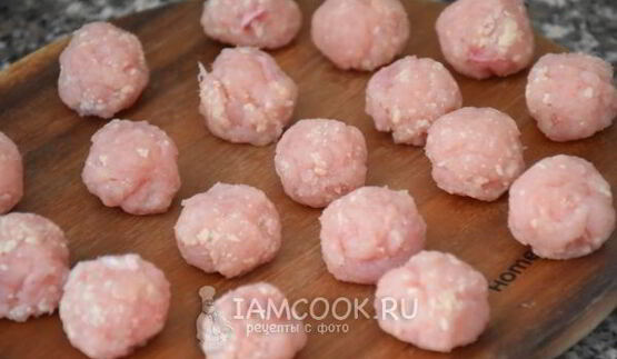 гороховый суп с фрикадельками