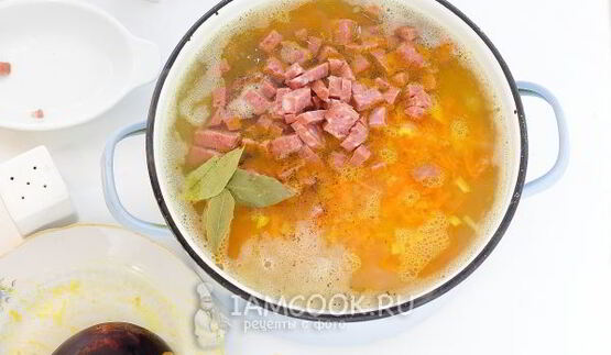 гороховый суп с копченой колбасой