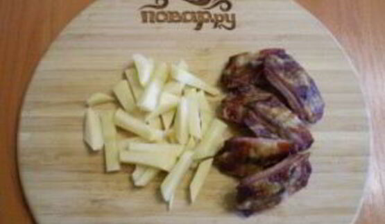 гороховый суп с копченостями в мультиварке