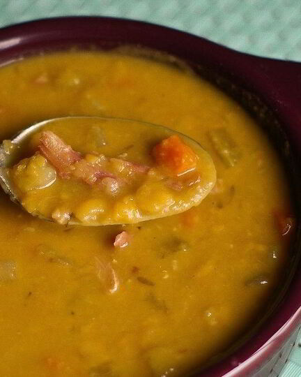 Рецепт горохового супа с копчеными крылышками