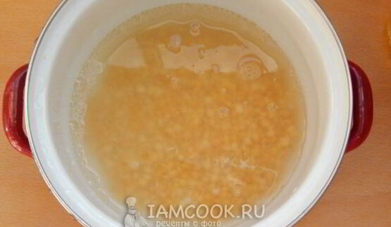 гороховый суп с копчеными свиными ребрами