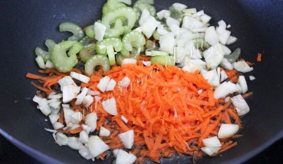 гороховый суп с куриными бедрами