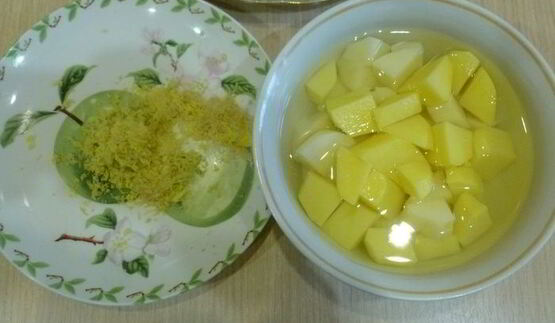 гороховый суп с курицей и кокосовым молоком