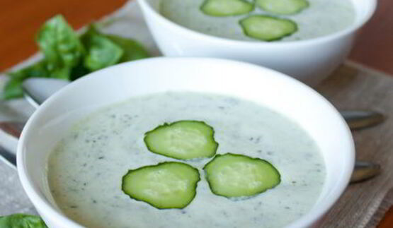 холодный огуречный суп с зеленью