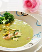 Холодный суп из авокадо с креветками