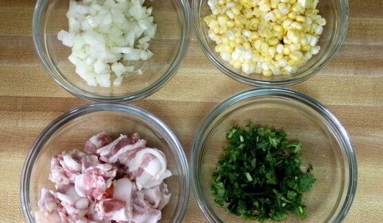 холодный суп из авокадо с начинкой