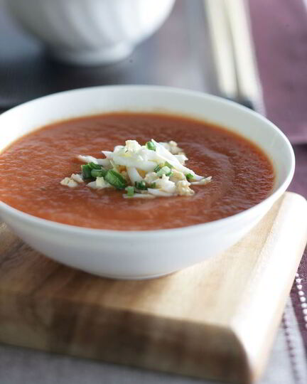 Рецепт холодного томатного супа со сладким перцем и чили