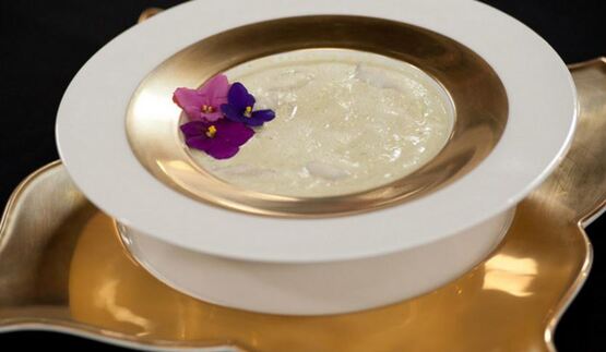 суп-крем из спаржи с палтусом холодного копчения