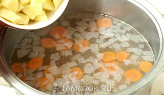 мясной суп с гречкой, стручковой фасолью и шпинатом