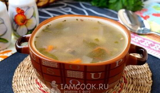 мясной суп с гречкой, стручковой фасолью и шпинатом