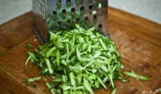 окрошка классическая с колбасой на воде