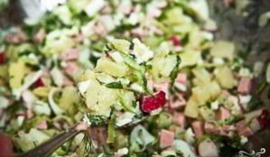 окрошка классическая с колбасой на воде