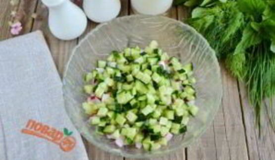 окрошка на кефире с крапивой и мятой