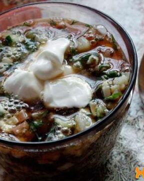 Окрошка на квасе с вареной колбасой