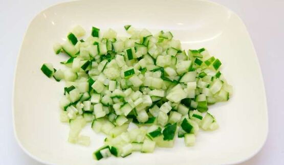 окрошка на сыворотке с колбасой