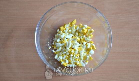 окрошка с колбасой на квасе