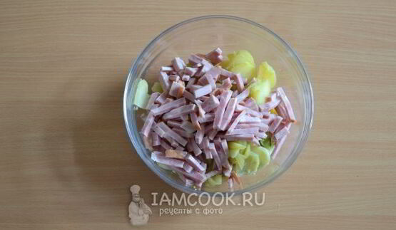 окрошка с колбасой на квасе