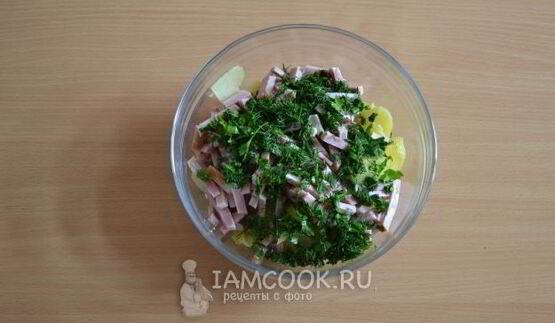 окрошка с колбасой на квасе