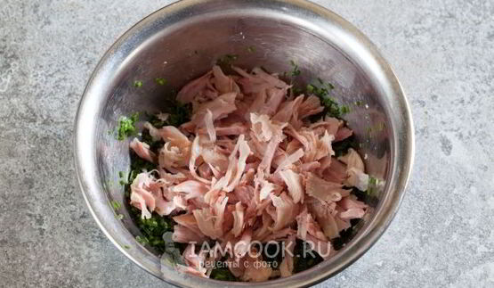 окрошка с копченой курицей