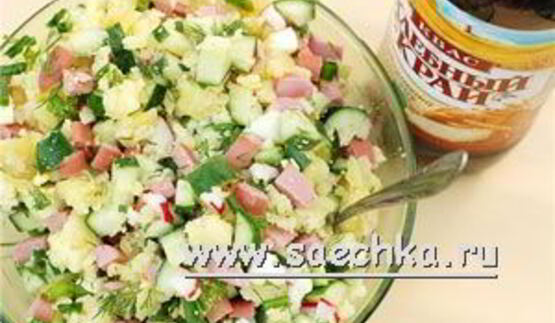 окрошка с копчеными сосисками