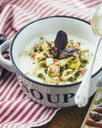 Окрошка с куриной грудкой на кефире