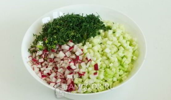 вегетарианская окрошка на сыворотке