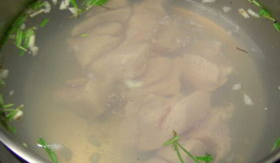 куриный суп с запеченными овощами и розмарином