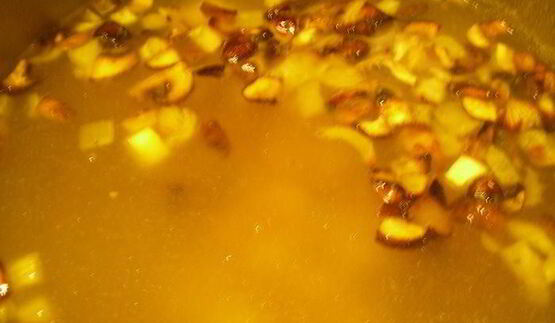 куриный суп с запеченными овощами и розмарином