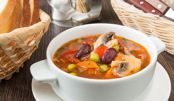 овощной суп с беконом и фасолью