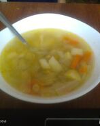 Овощной суп с горошком и капустой